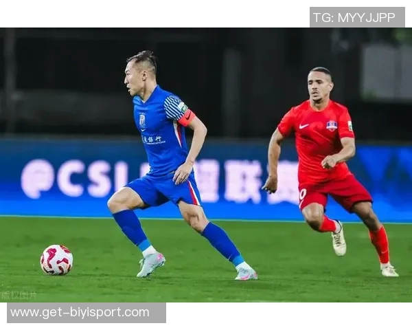 广岛球员失误送机会米内罗头球被解围路易斯补射遗憾中柱 广岛球员失误送机会米内罗头球被解围路易斯补射遗憾中柱